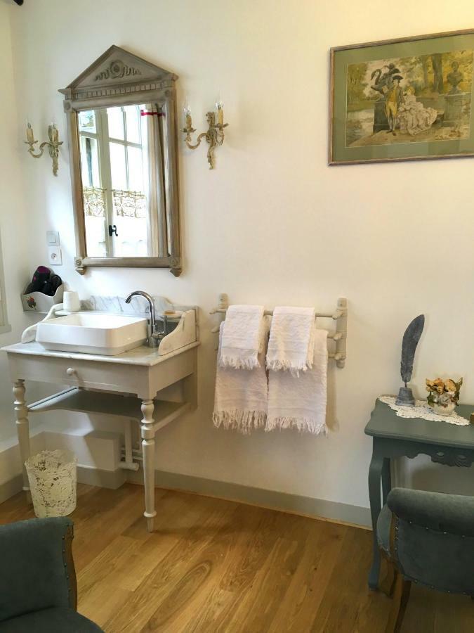 L'Atelier De Tess Bed and Breakfast Le Bec-Hellouin Eksteriør billede