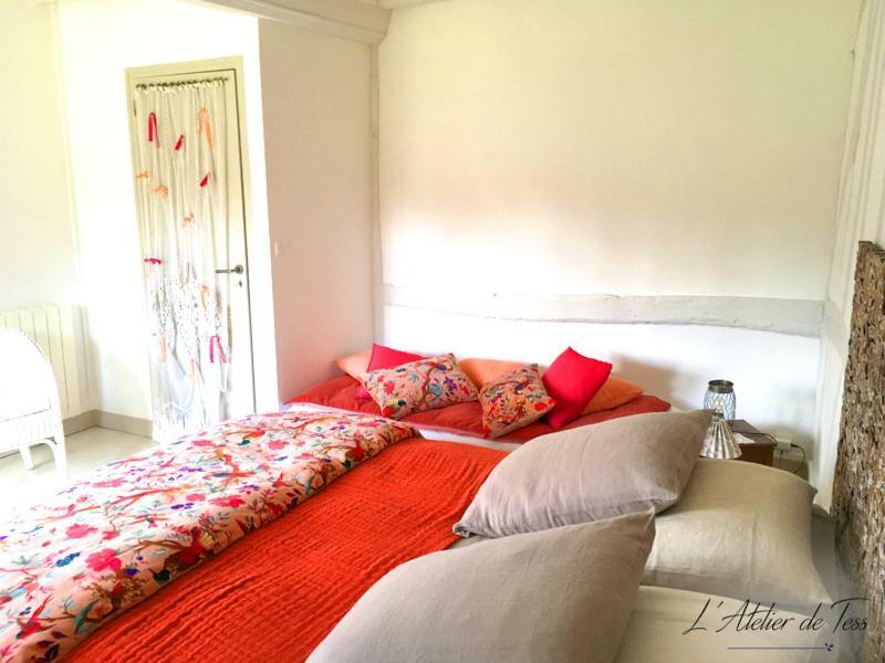 L'Atelier De Tess Bed and Breakfast Le Bec-Hellouin Eksteriør billede