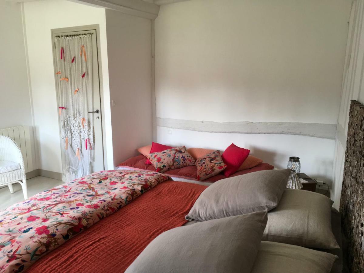 L'Atelier De Tess Bed and Breakfast Le Bec-Hellouin Eksteriør billede